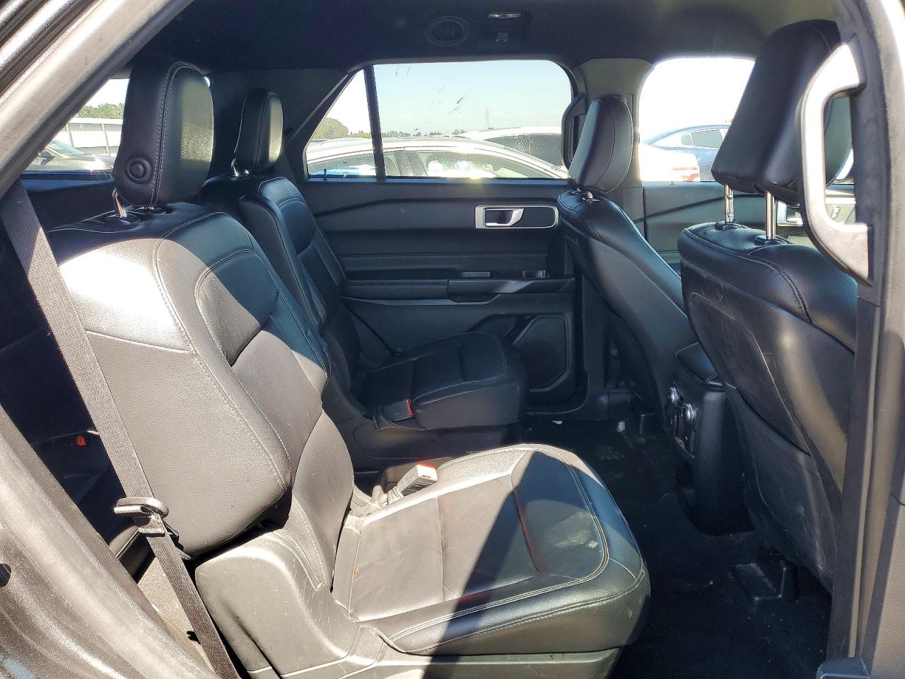2020 Ford Explorer VIN 1FMSK8DH9LGB94066 photo 11