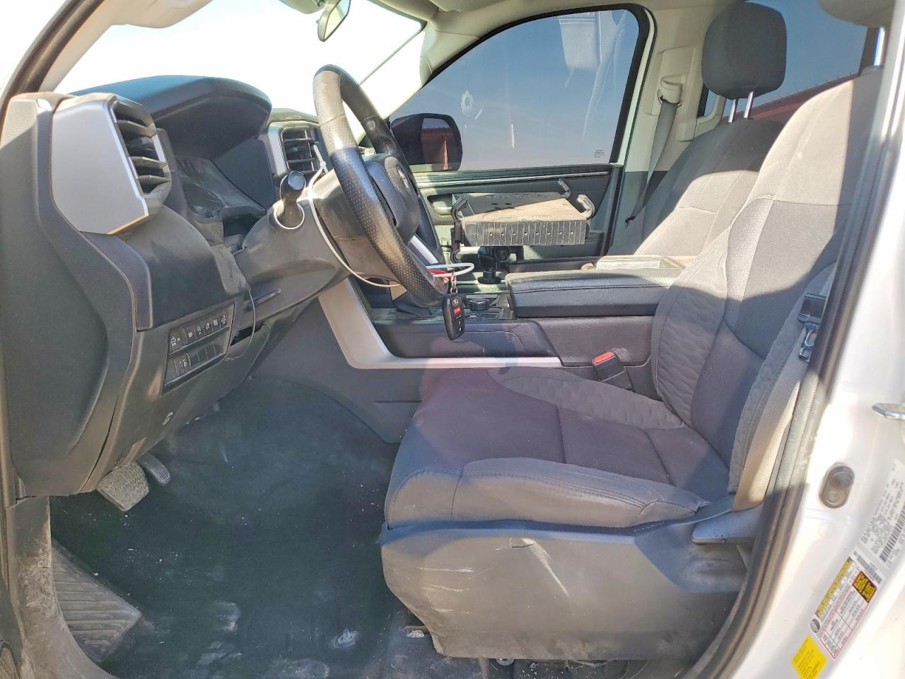 2022 Toyota Tundra VIN 5TFLA5DA1NX049393 photo 7