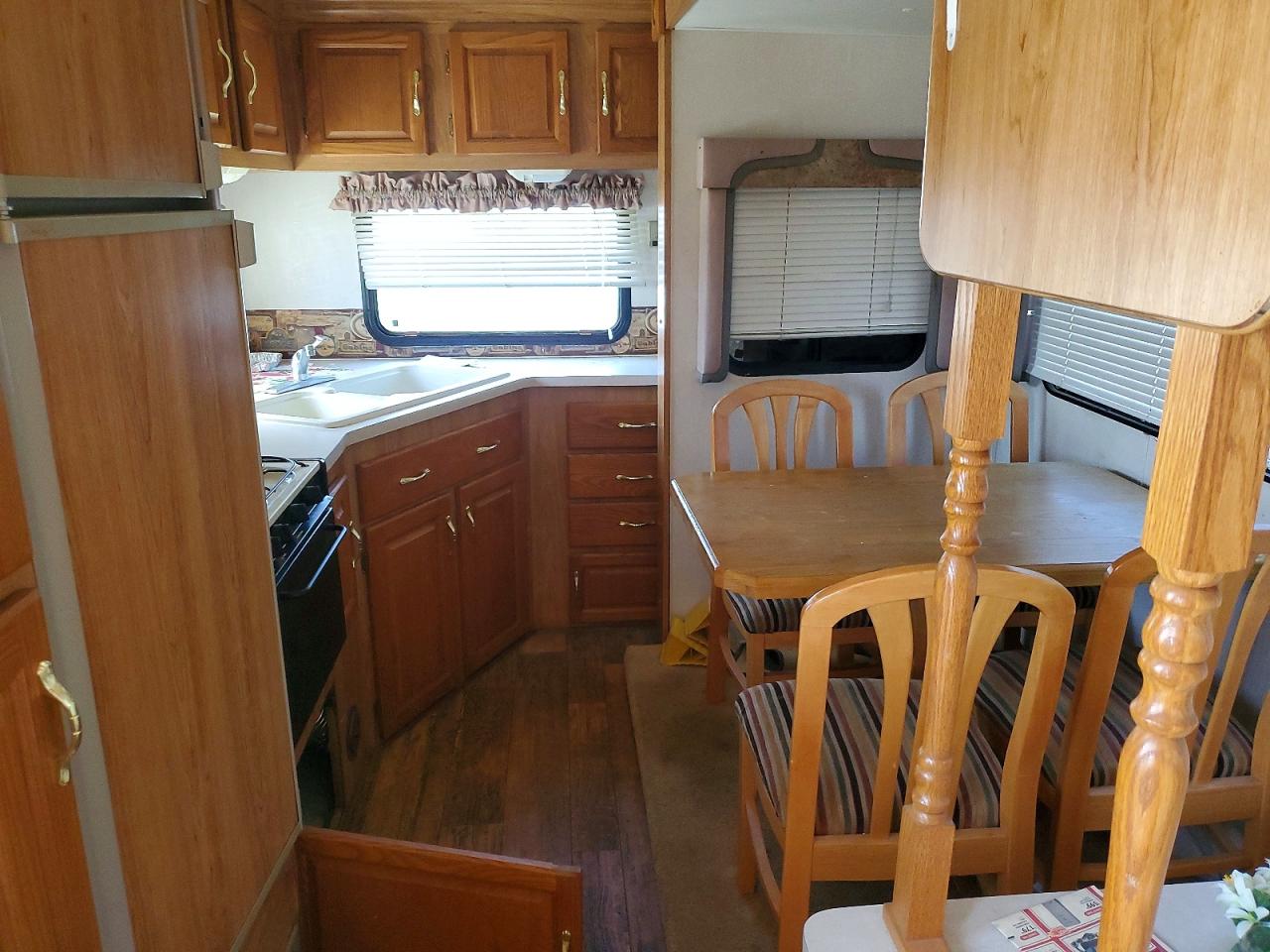 2000 COACHMEN Royal VIN 1TC3B2416Y1503015 photo 5
