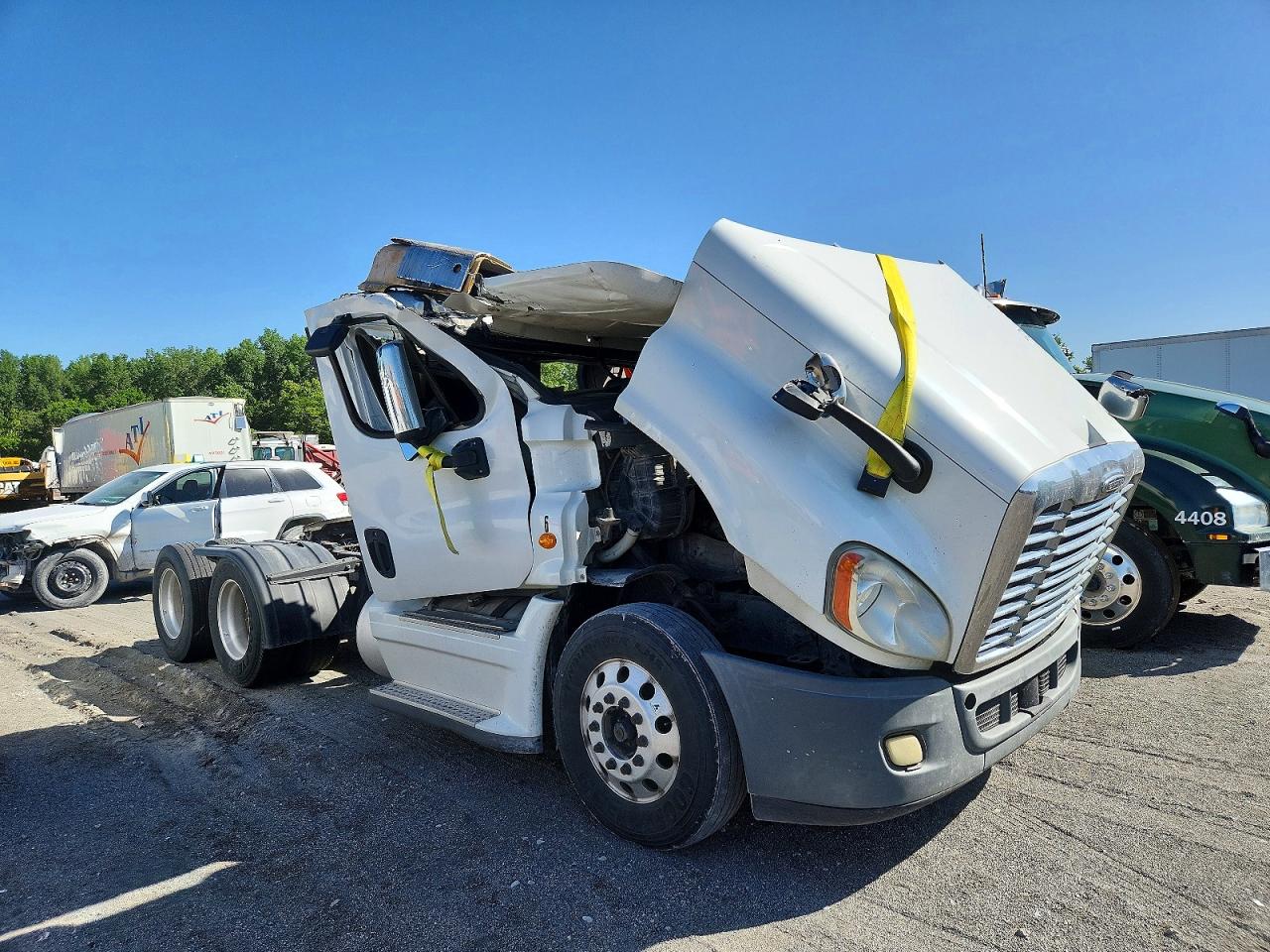 2013 FREIGHTLINER All other VIN 1FUJGEDR9DLBW0156 photo 1