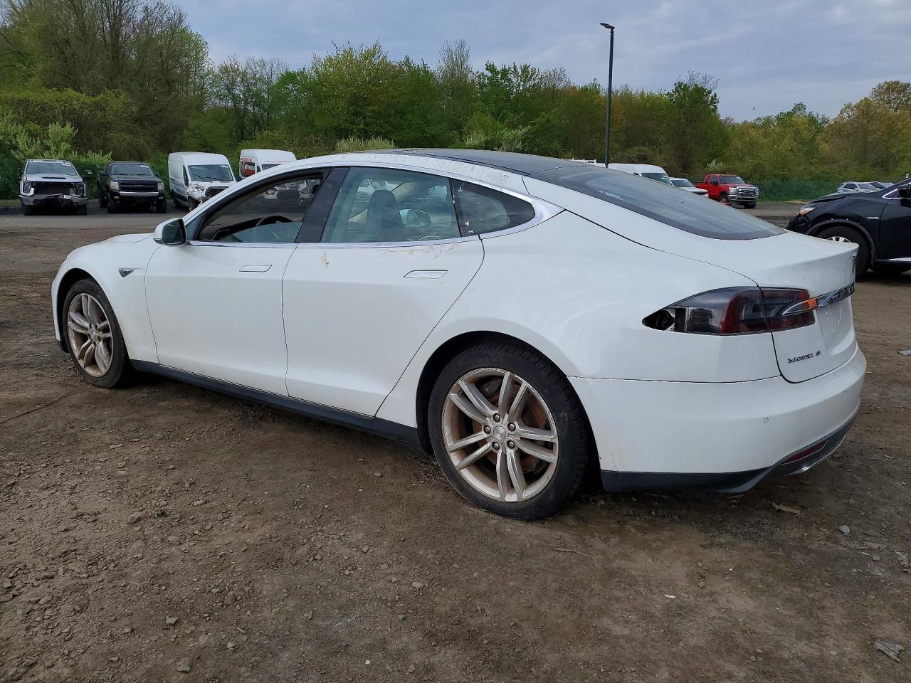 2014 Tesla Model s VIN 5YJSA1H15EFP36580 photo 2