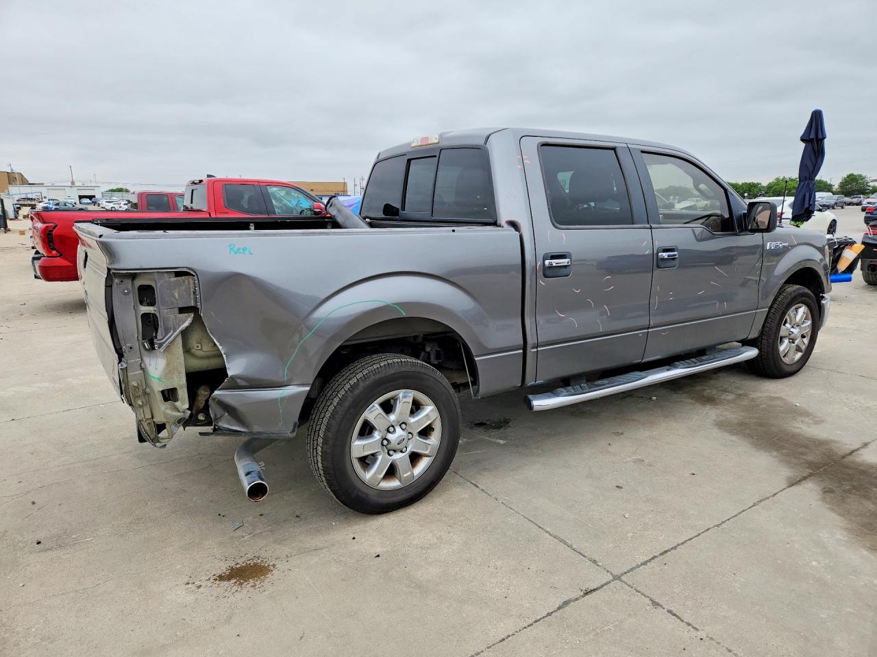 2014 Ford F150 VIN 1FTFW1CF8EKF18268 photo 3