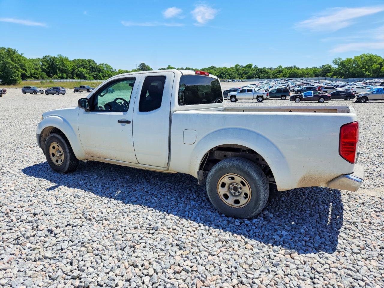 2015 Nissan Frontier VIN 1N6BD0CT3FN761360 photo 2