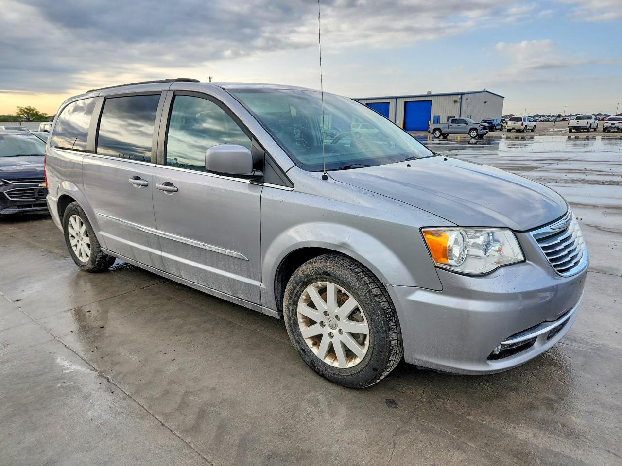 2015 Chrysler Minivan VIN 2C4RC1BG7FR547523 photo 4