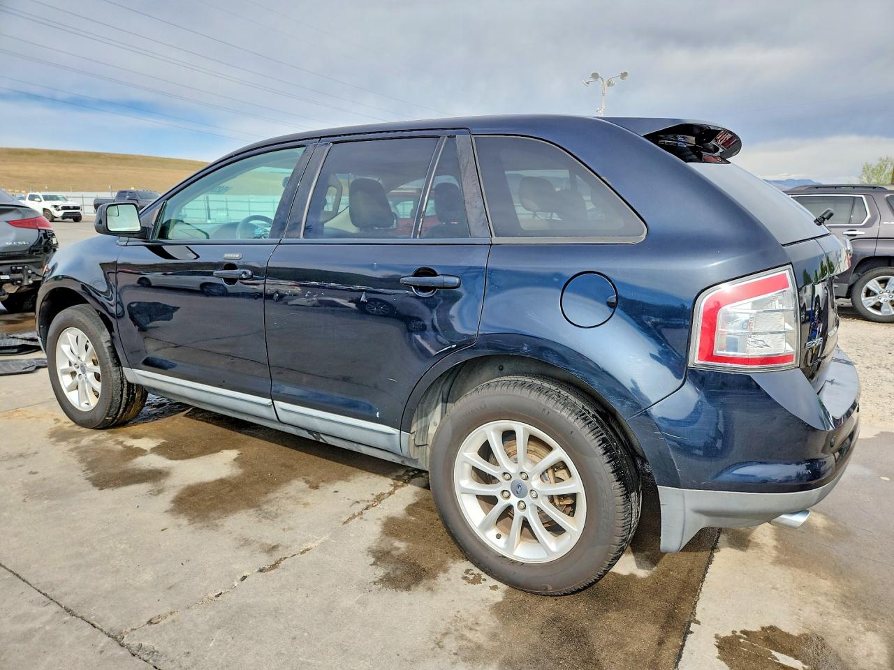 2009 Ford Edge VIN 2FMDK38C69BA61243 photo 2
