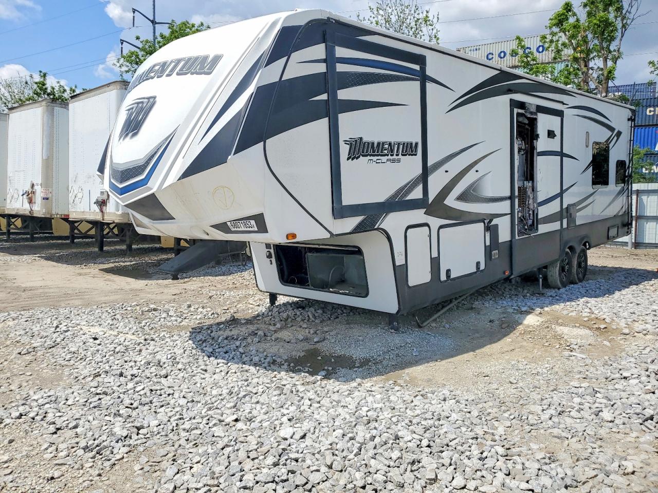 2016 GRAND Momentum VIN 573FM4027G1202287 photo 2