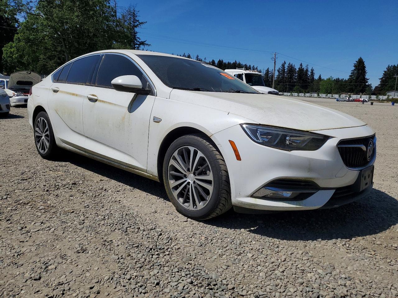 2018 Buick Regal VIN W04GM6SX7J1124885 photo 4