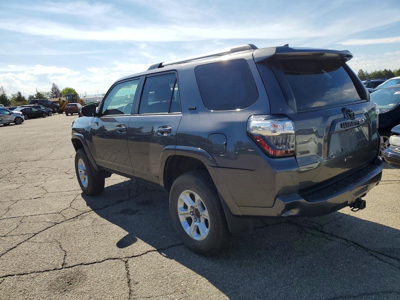 2021 Toyota 4runner VIN JTENU5JR8M5862830 photo 2