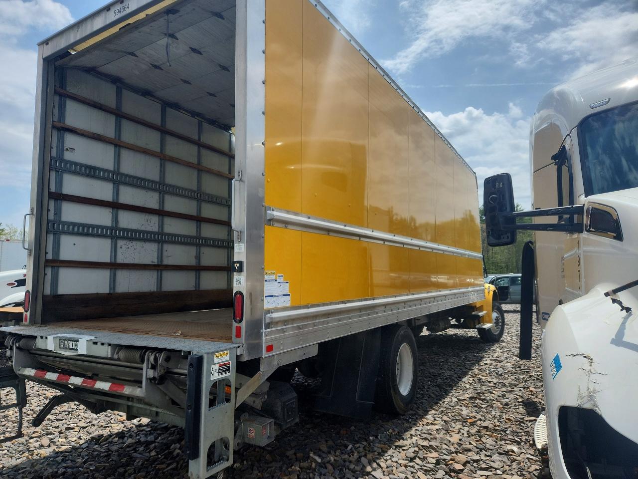 2024 FREIGHTLINER All other VIN 3ALACXFC5RDVA5655 photo 3