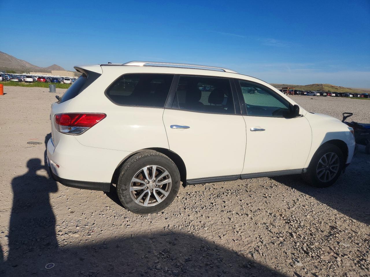 2016 Nissan Pathfinder VIN 5N1AR2MM2GC605273 photo 3