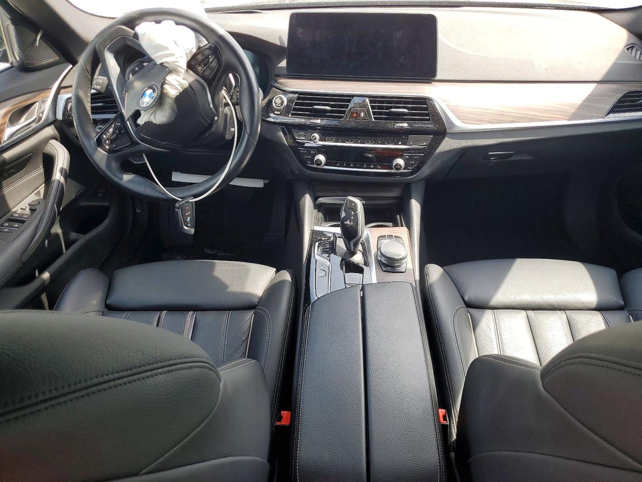 2021 BMW 5 series VIN WBA13BJ06MWX21431 photo 8