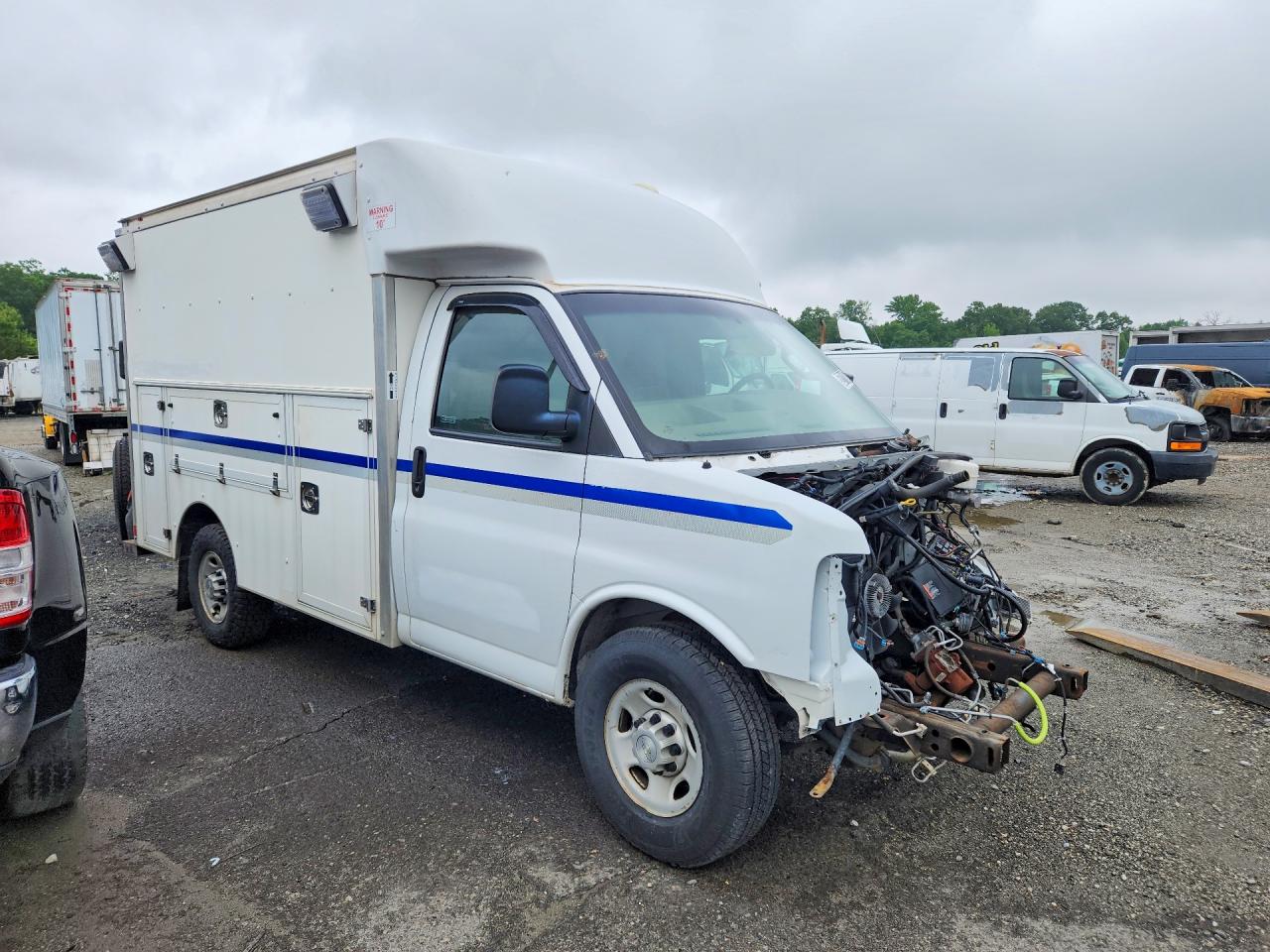 2018 CHEV Express VIN 1GB0GRFG8J1345684 photo 4
