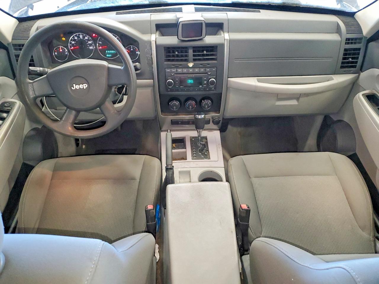2008 Jeep Liberty VIN 1J8GP28K68W258584 photo 8
