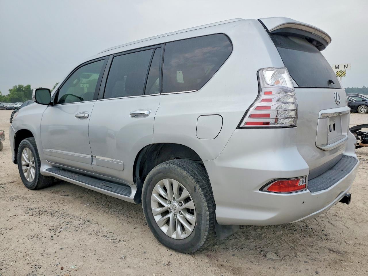 2017 Lexus Gx VIN JTJBM7FX3H5175803 photo 2