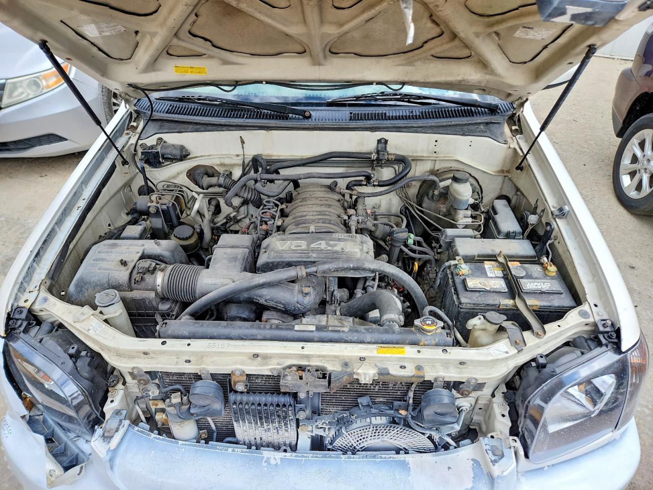 2005 Toyota Sequoia VIN 5TDBT44A55S256973 photo 12