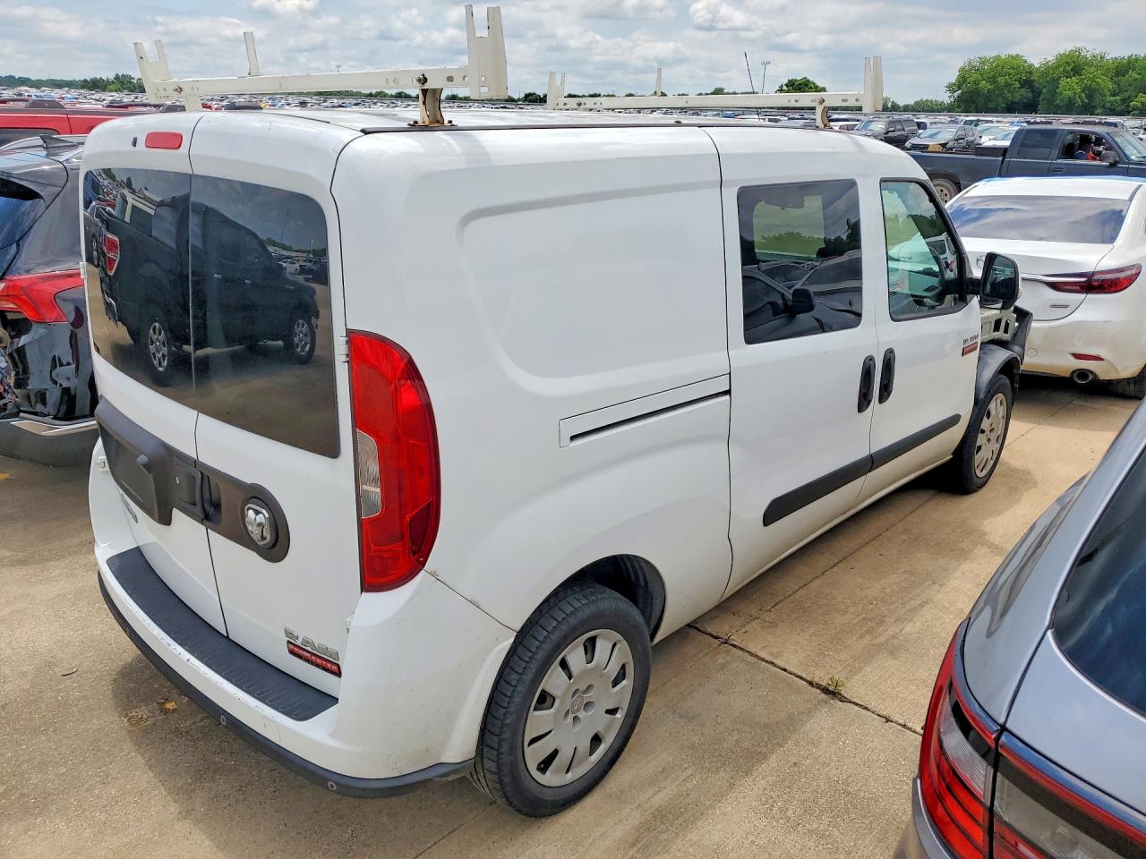 2018 Ram Promaster VIN ZFBERFBB8J6L67470 photo 3
