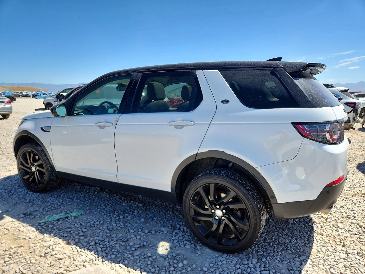 2019 Land Discovery VIN SALCT2FX4KH795295 photo 2