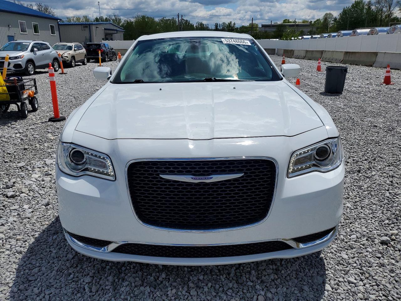 2020 Chrysler 300 VIN 2C3CCARG2LH115939 photo 5