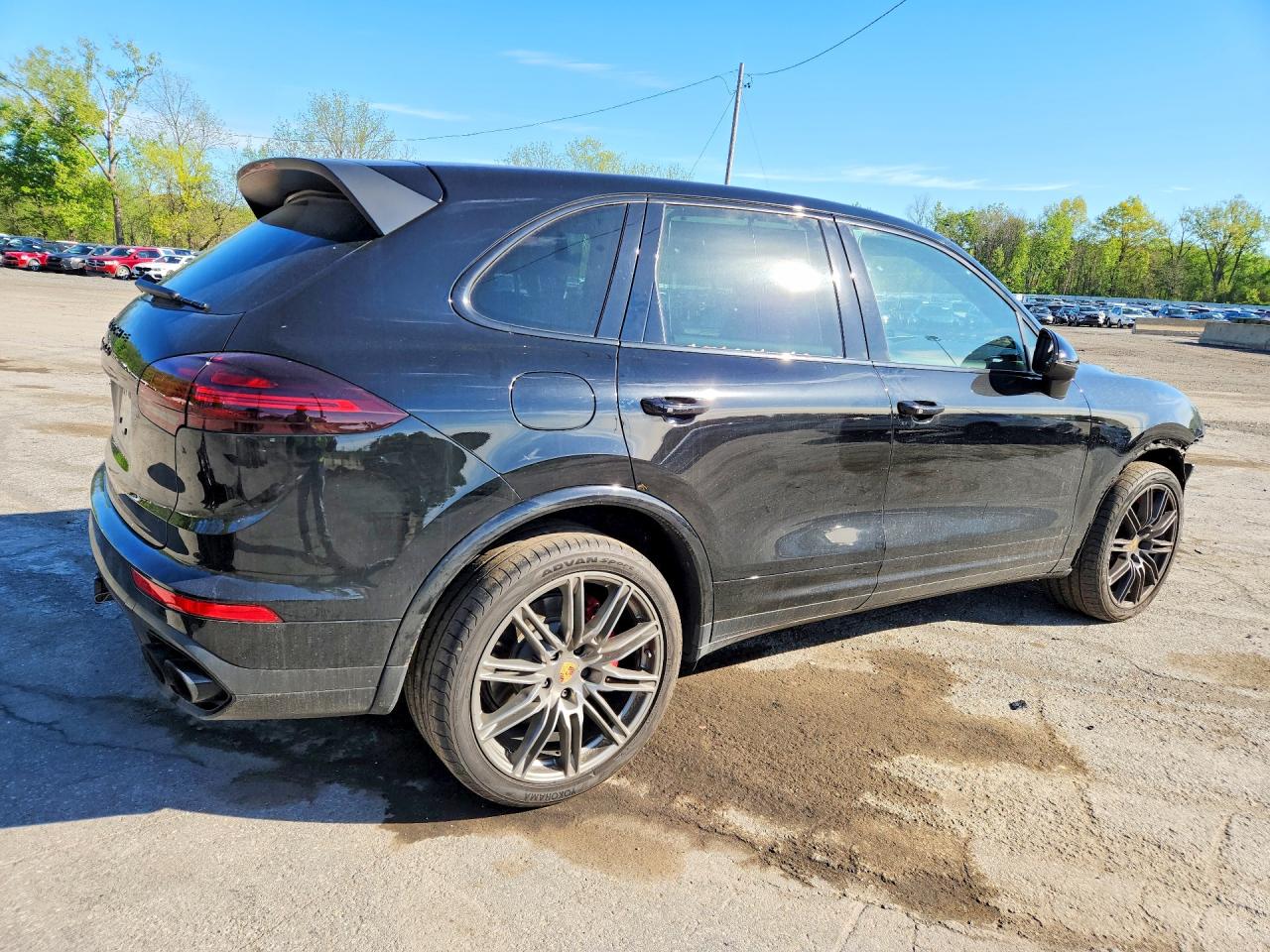 2017 PORSCHE Cayenne VIN WP1AC2A27HLA92823 photo 3