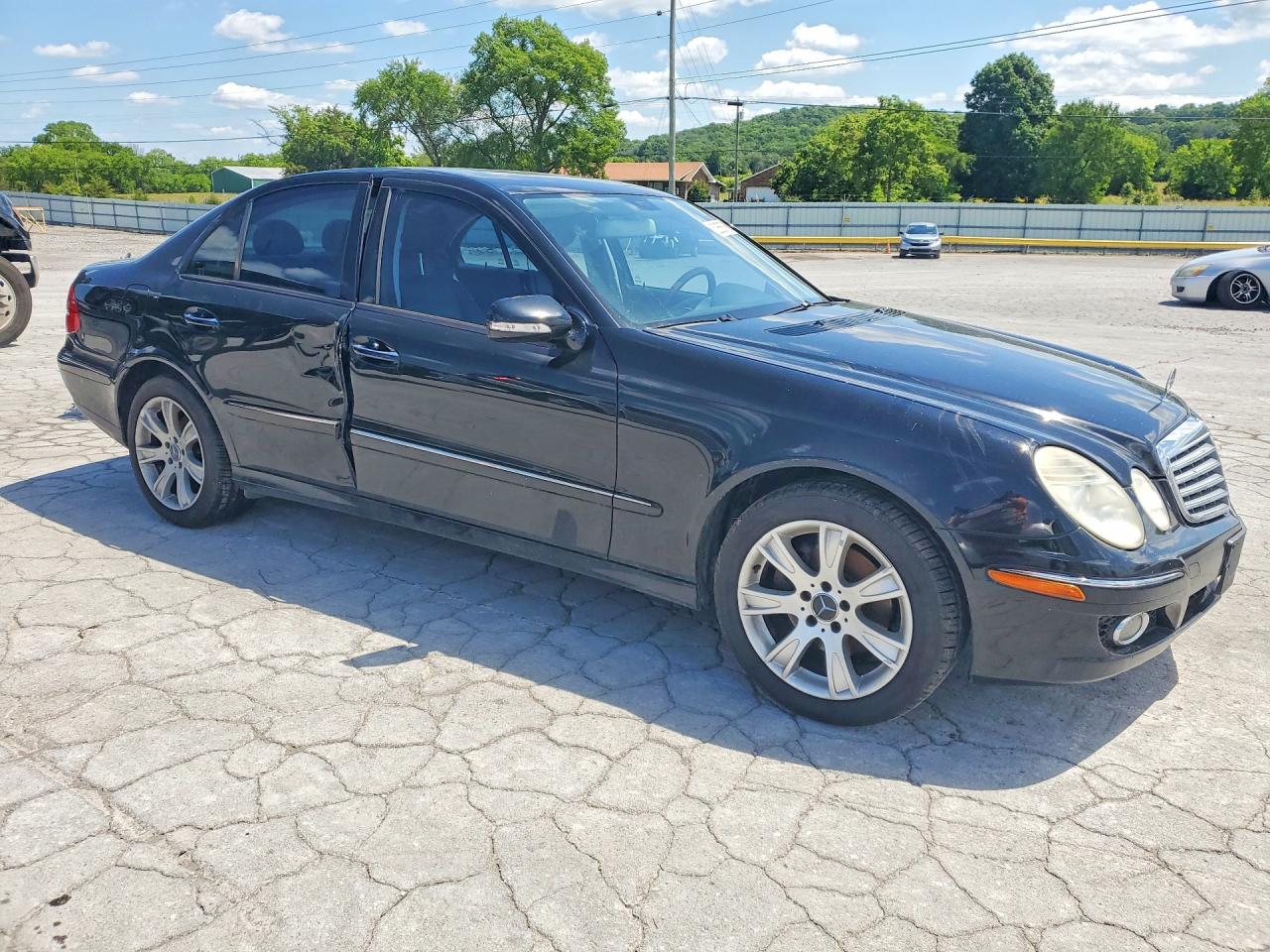 2009 Mercedes-Benz E-class VIN WDBUF87X49B431751 photo 4