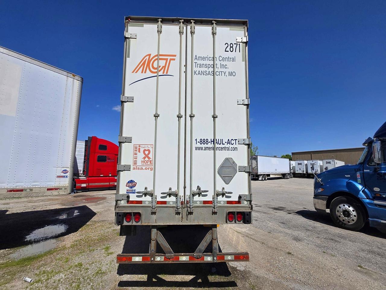 2017 UTIL All models VIN 1UYVS2533HP863135 photo 9