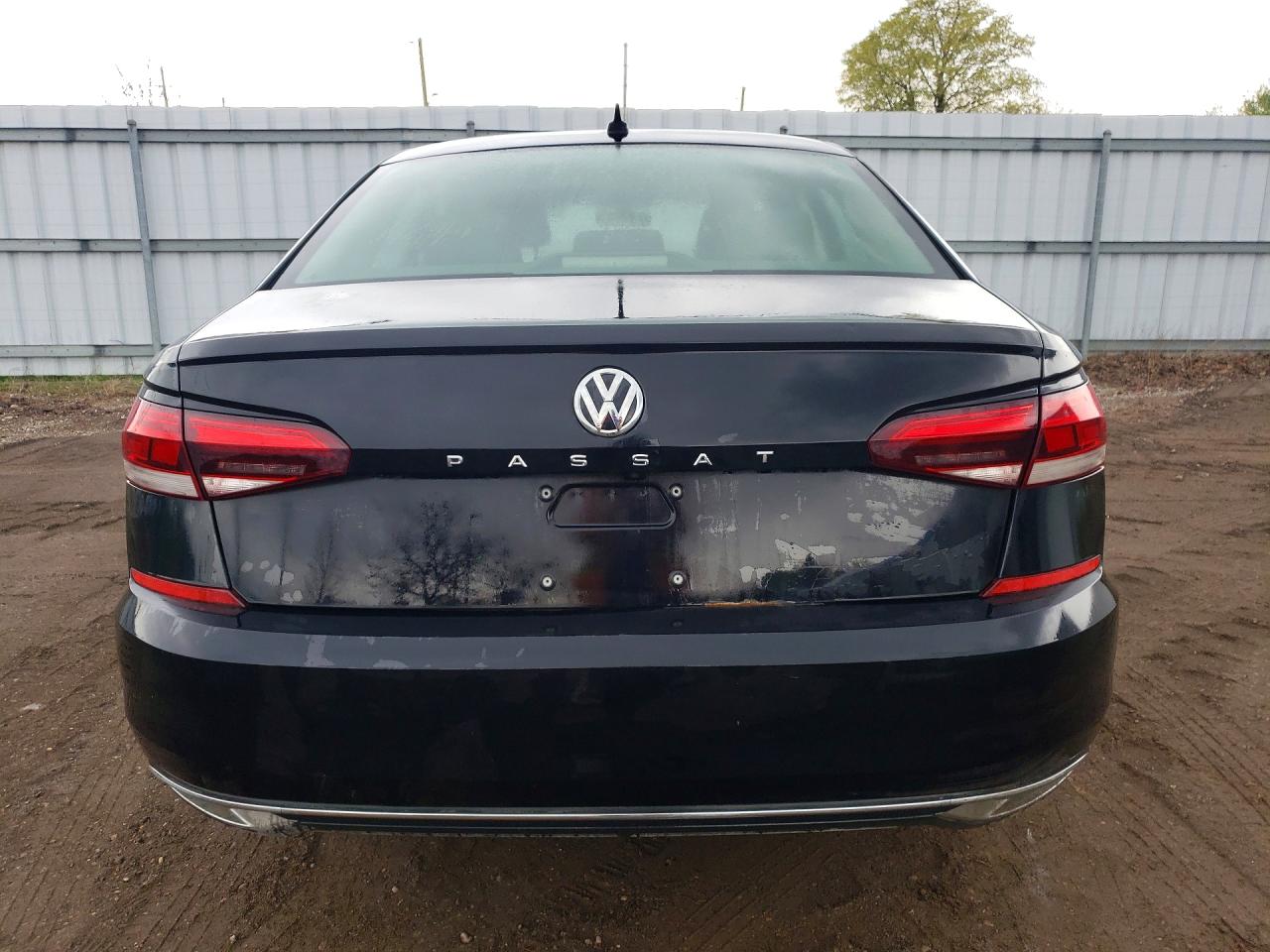 2021 Volkswagen Passat VIN 1VWBA7A3XMC002900 photo 6