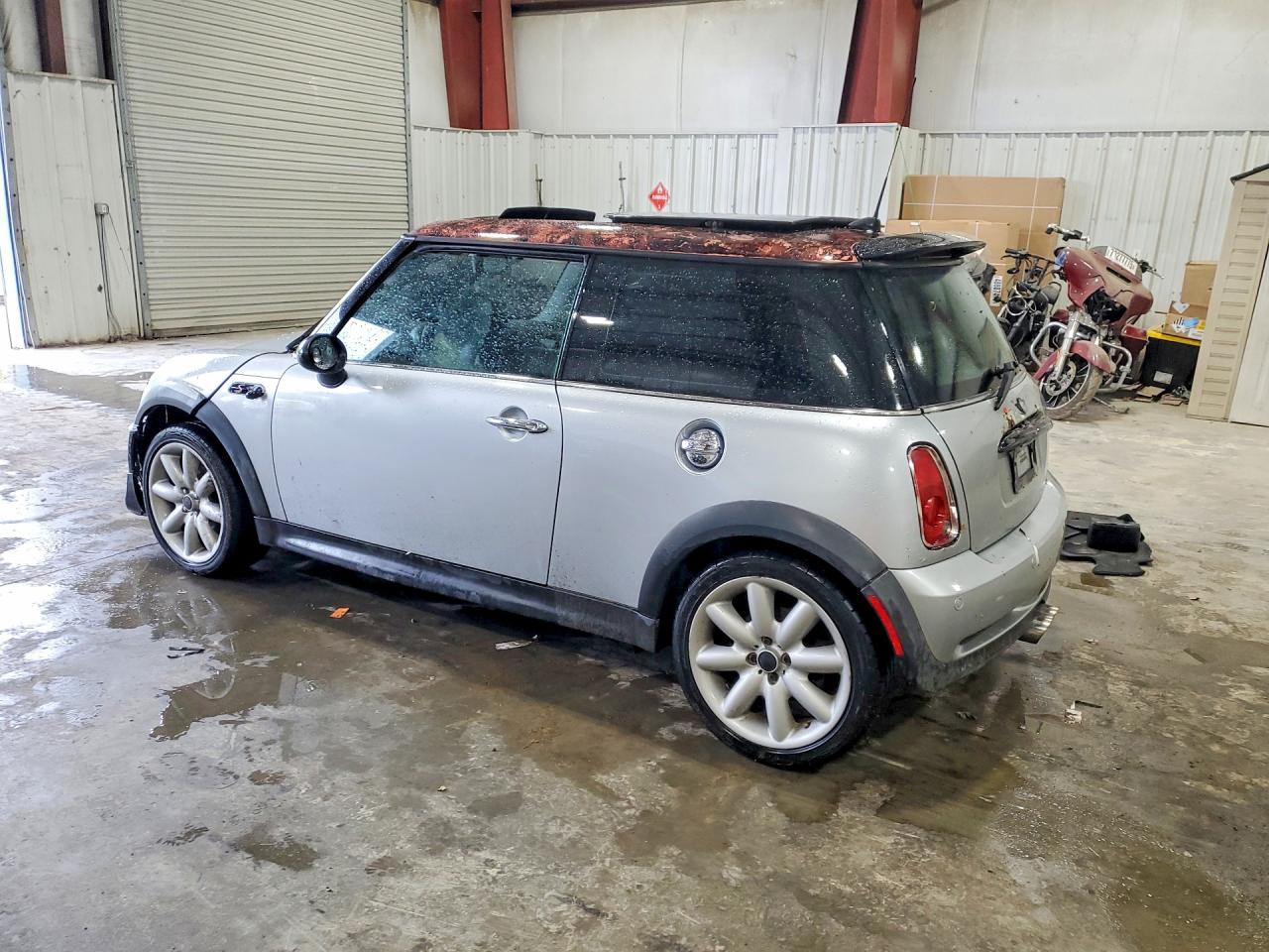 2006 MINI Cooper VIN WMWRE33506TN27087 photo 2