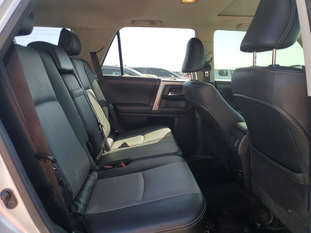 2014 Toyota 4runner VIN JTEBU5JR1E5186547 photo 11