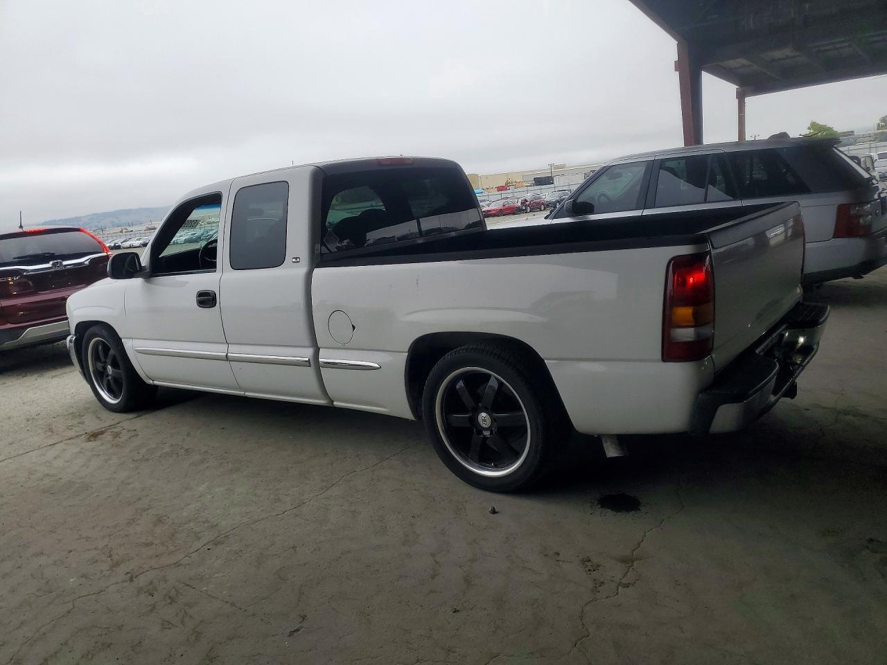 2000 GMC SIERRA VIN 1GTEC19V1YZ212169 photo 2