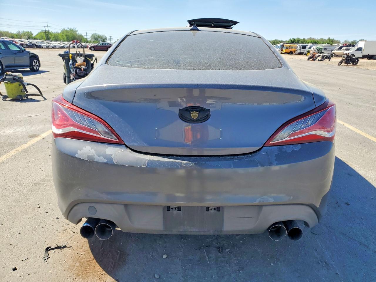 2016 Hyundai Genesis VIN KMHHT6KJ1GU131620 photo 6