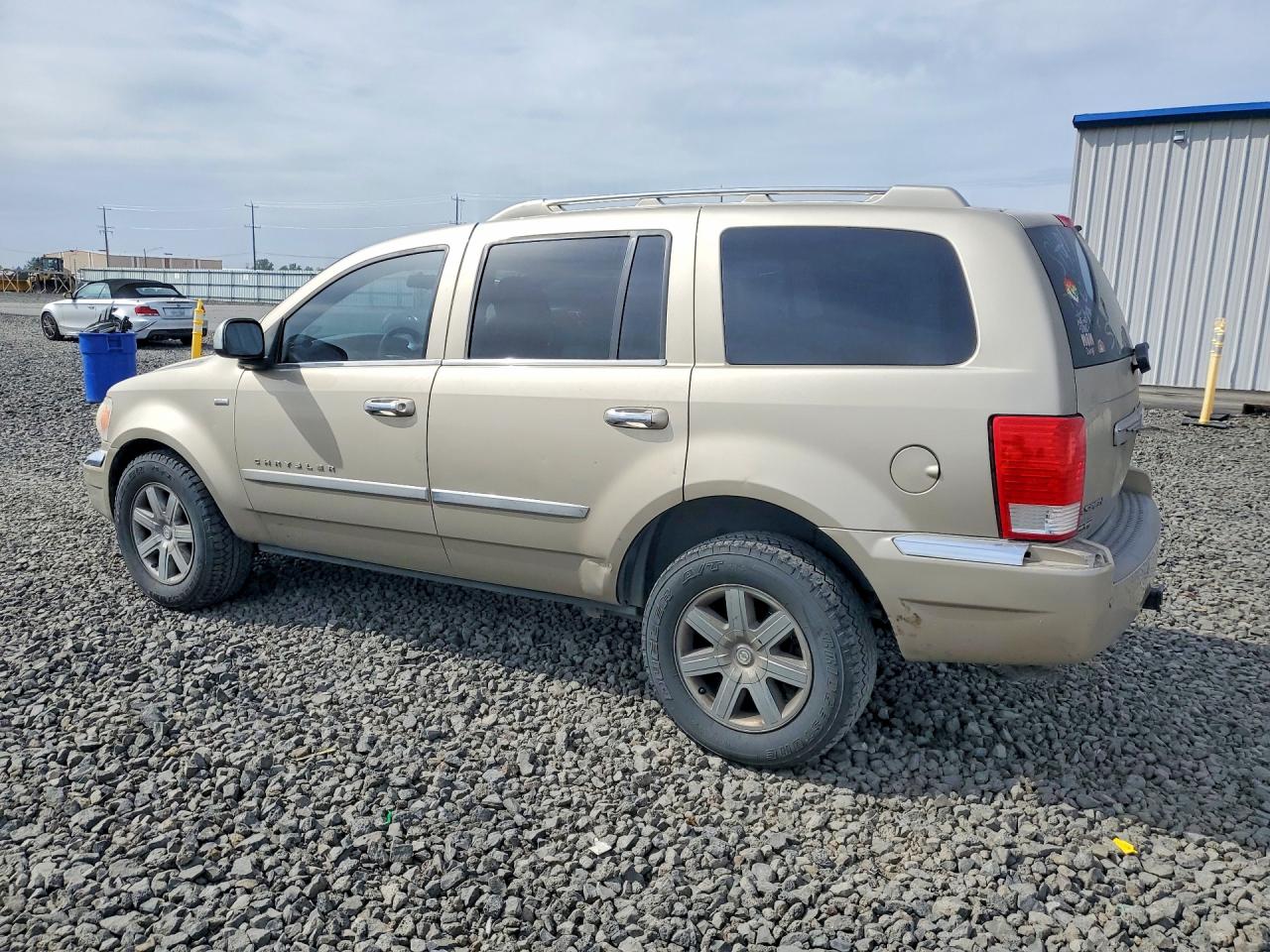 2008 Chrysler Aspen VIN 1A8HW58278F159121 photo 2