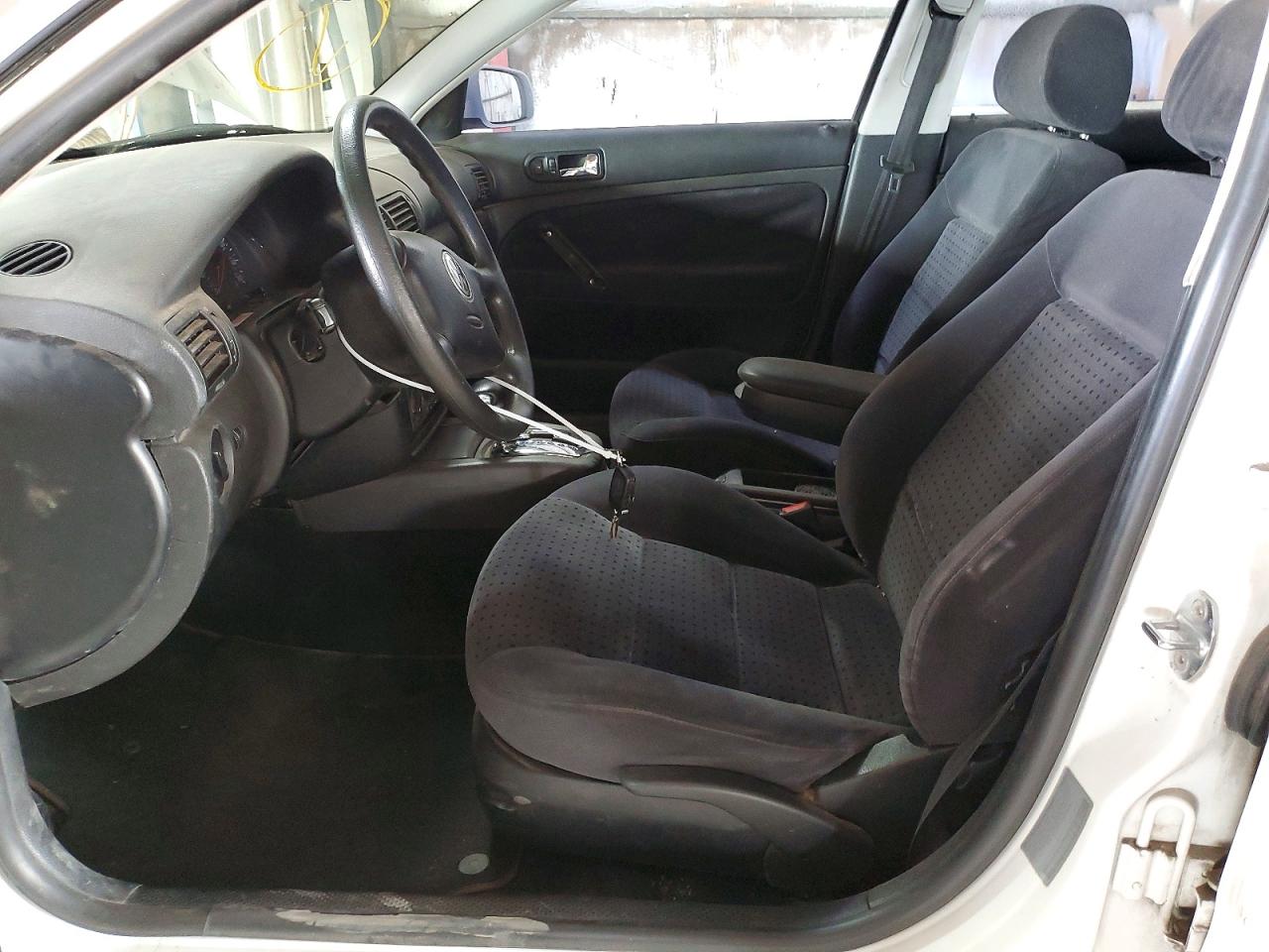 2001 Volkswagen Passat VIN WVWHC63B21E034696 photo 7