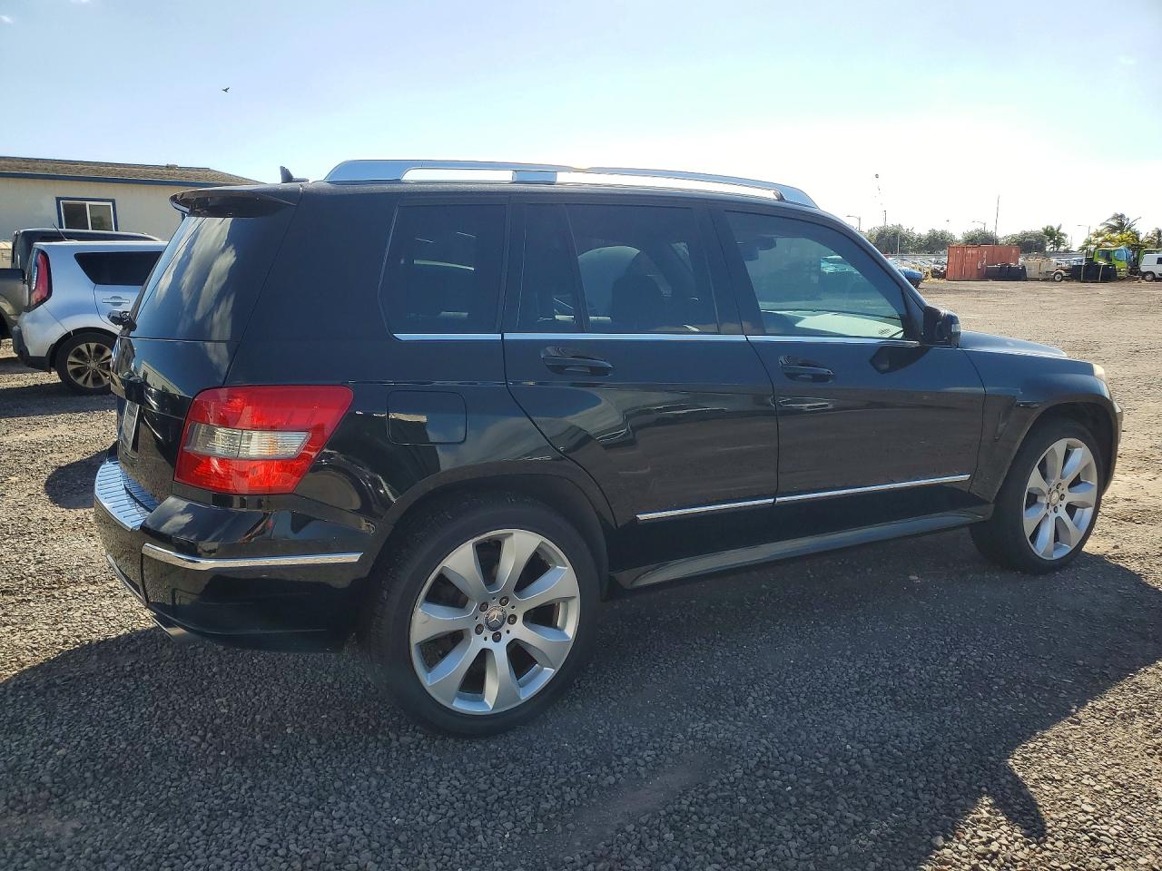 2011 Mercedes-Benz Glk-class VIN WDCGG5GB8BF553942 photo 3