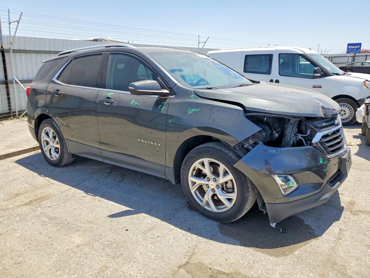 2019 Chevrolet Equinox VIN 3GNAXLEX2KS635604 photo 4