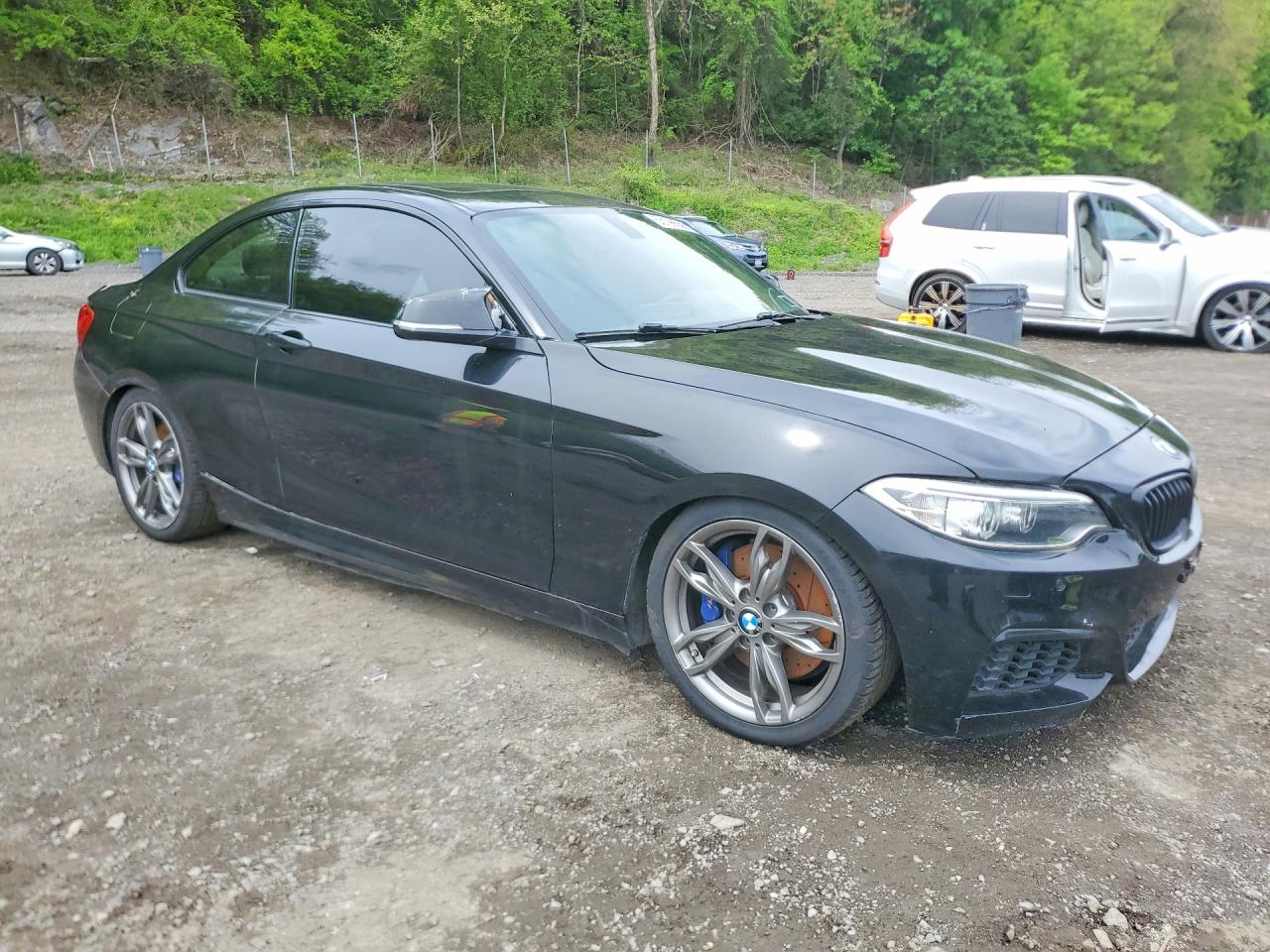 2016 BMW M2 VIN WBA1J9C56GV696371 photo 4
