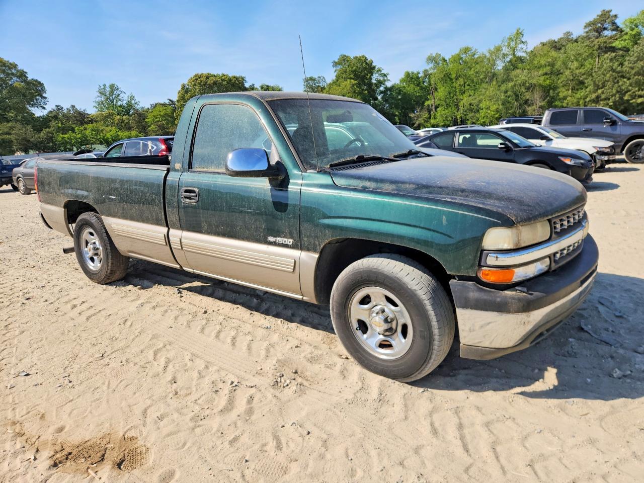 2002 CHEV Silverado VIN 1GCEC14V42Z211239 photo 4