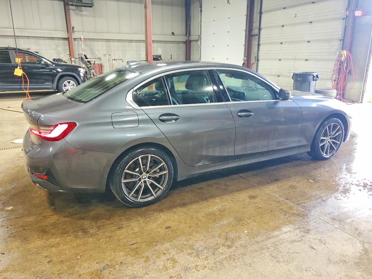 2021 BMW 3 series VIN 3MW5R7J06M8B75252 photo 3