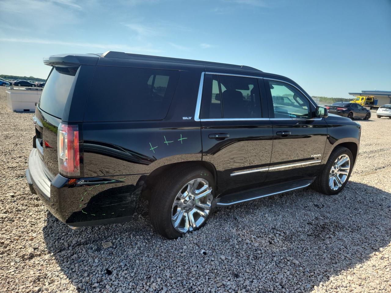 2018 GMC Yukon VIN 1GKS2BKC3JR321585 photo 3