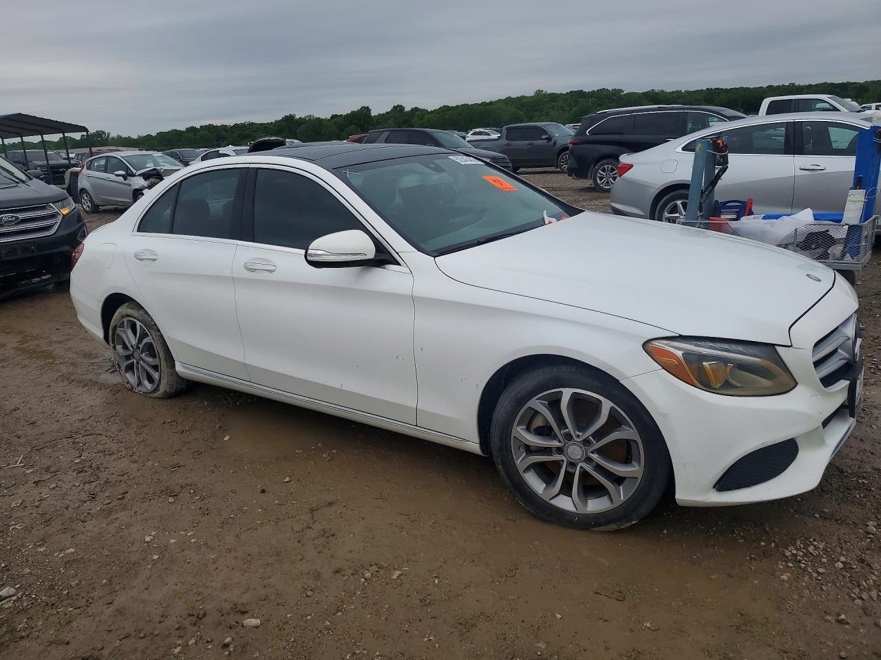 2015 Mercedes-Benz C class VIN 55SWF4KB1FU081484 photo 4