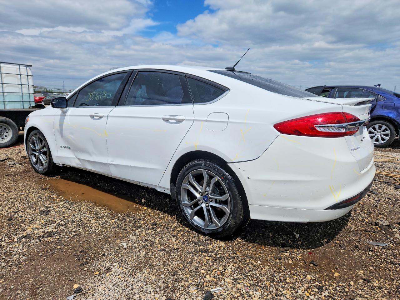 2017 Fusion VIN 3FA6P0LU4HR399842 photo 2