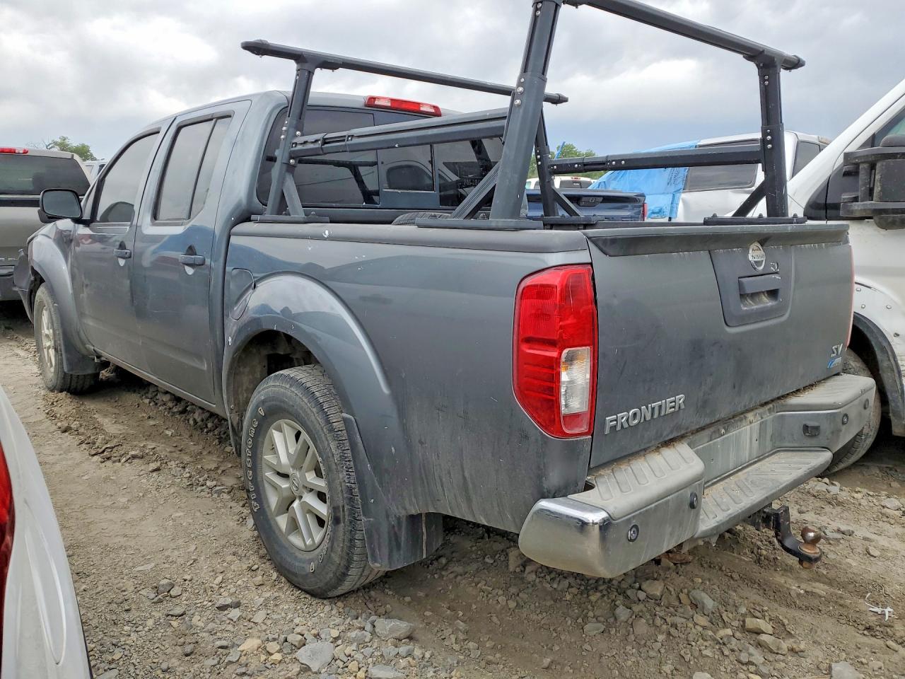 2017 Nissan Frontier VIN 1N6DD0ERXHN771168 photo 2