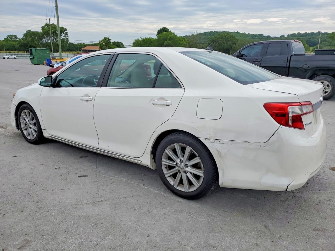 2014 Toyota Camry sola VIN 4T1BD1FK3EU099291 photo 2