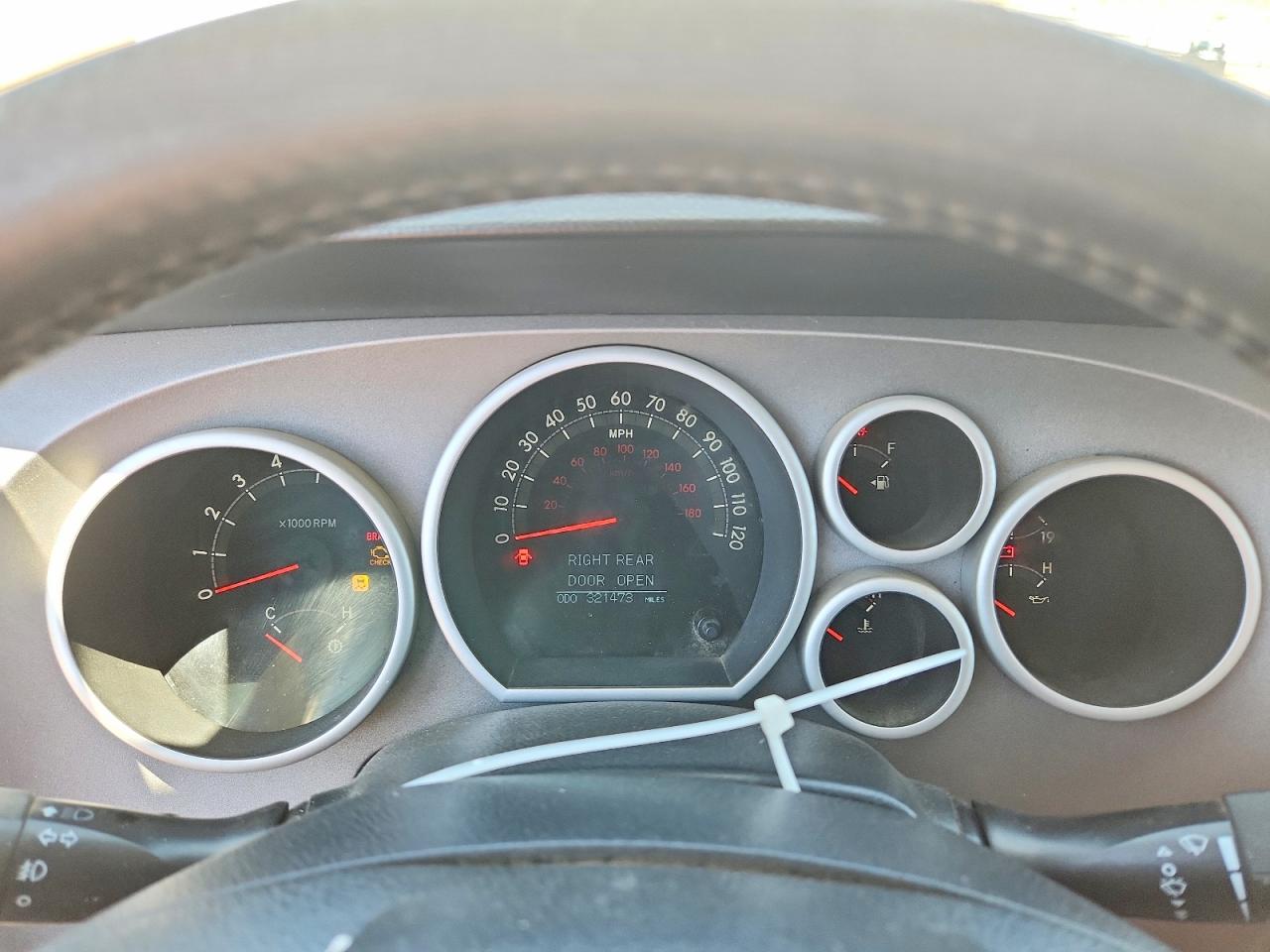 2012 Toyota Tundra VIN 5TFBY5F1XCX253613 photo 9