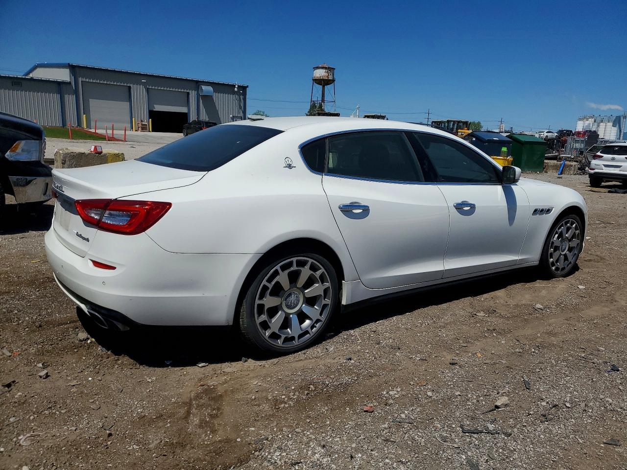2014 Maserati Quattropor VIN ZAM56PPA7E1083211 photo 3