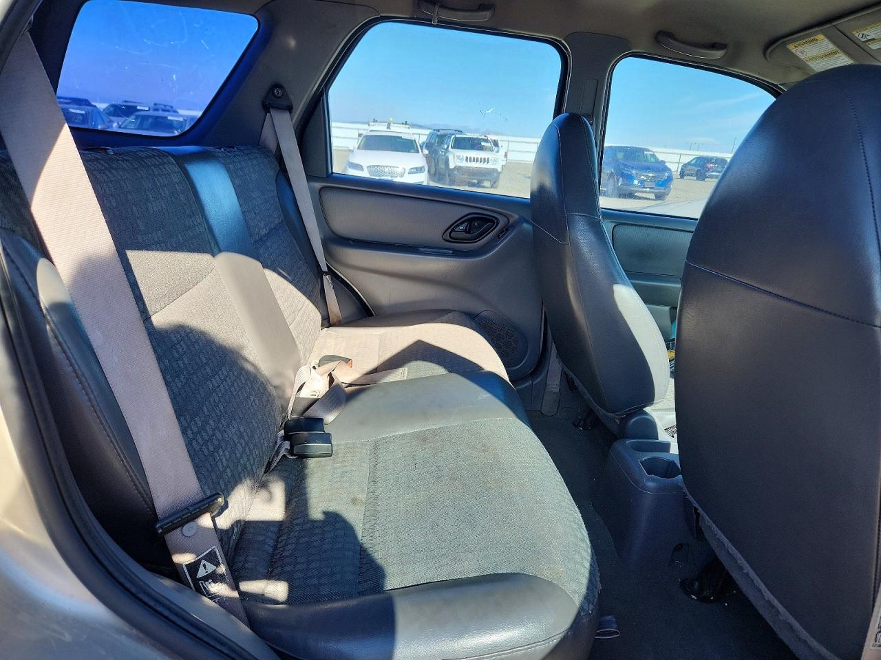 2001 FORD Escape VIN 1FMYU02171KA68598 photo 10