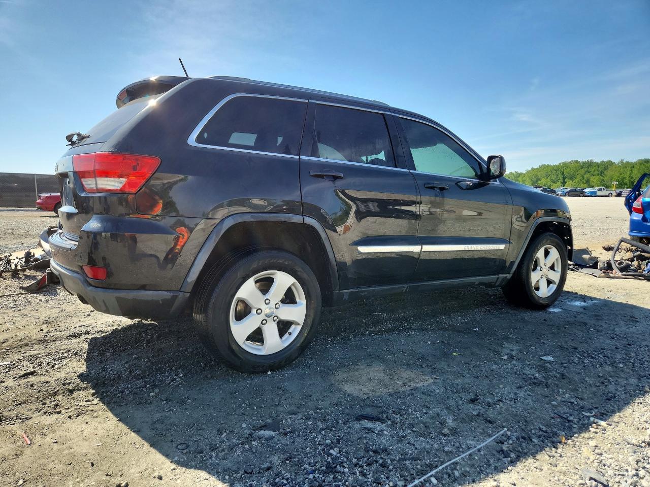 2013 Jeep Cherokee VIN 1C4RJEAG6DC538073 photo 3