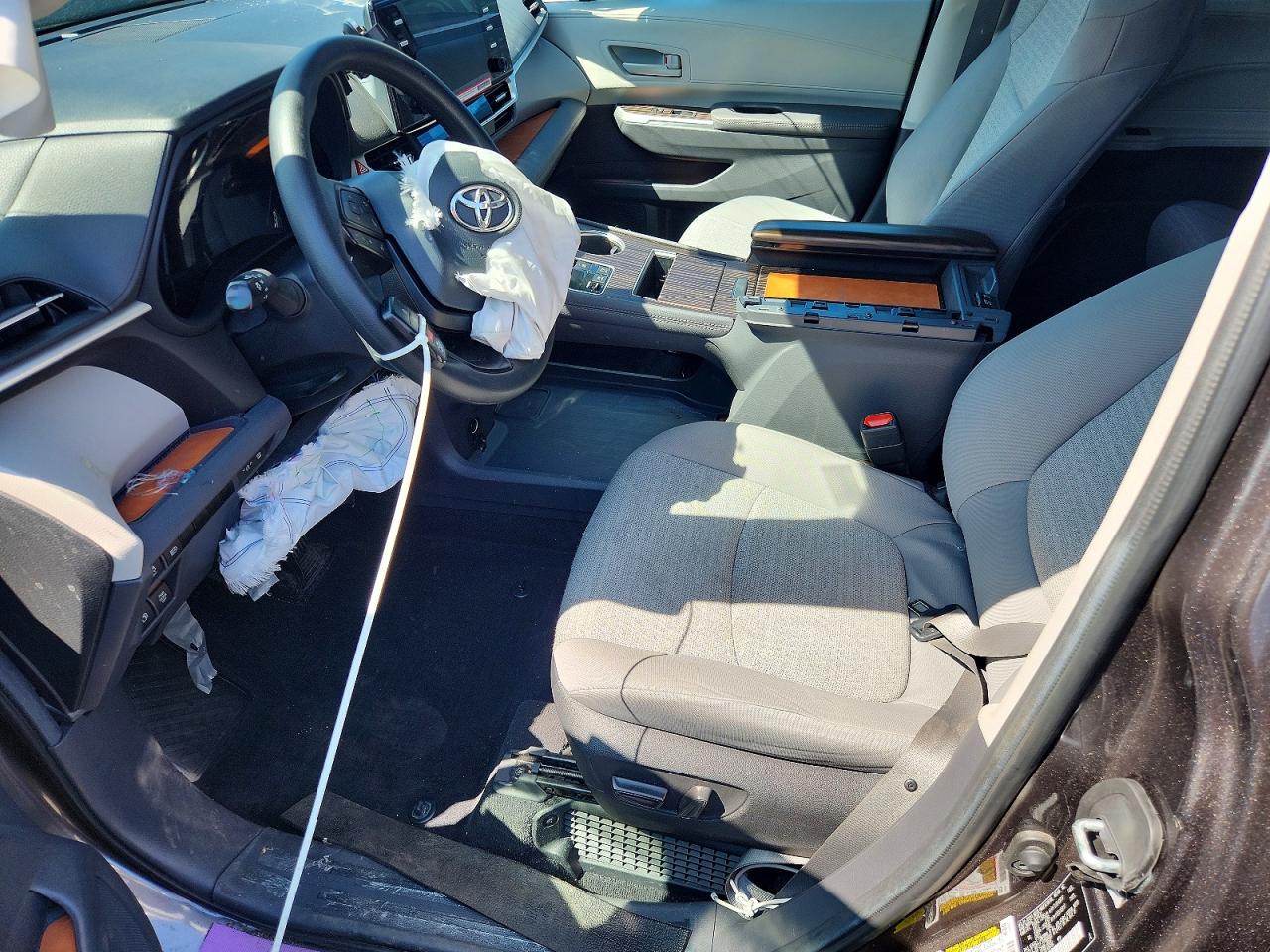 2024 TOYOTA Sienna VIN 5TDKSKFC7RS128794 photo 7