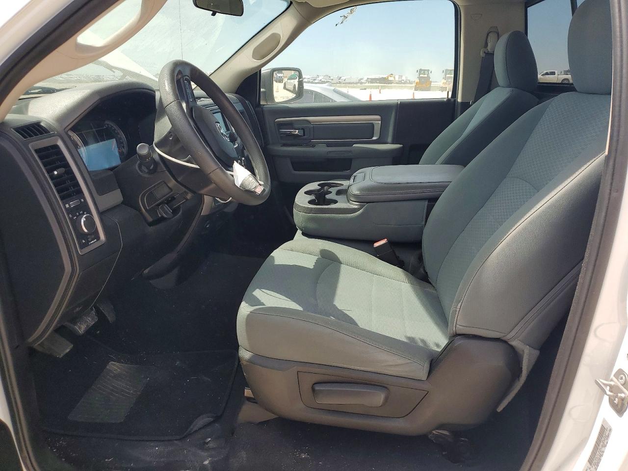 2019 Ram 1500 VIN 3C6JR6DT7KG674556 photo 7