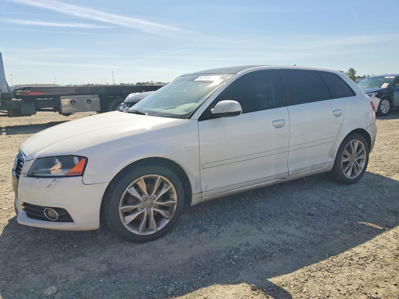 2012 Audi A3 VIN WAUBJAFM5CA096418 photo 1