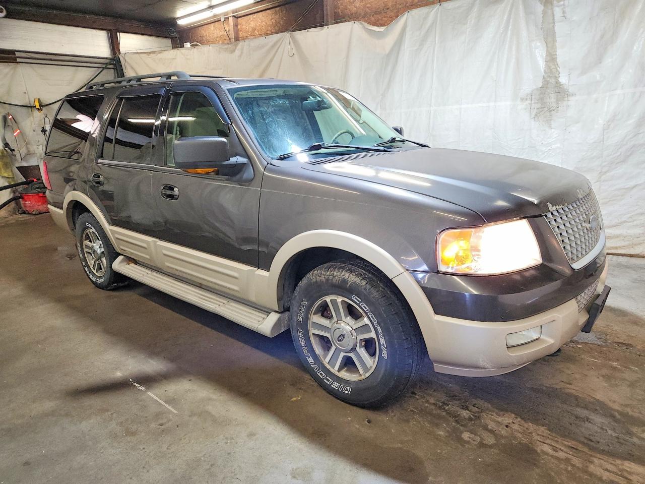 2006 Ford Expedition VIN 1FMFU18506LA76552 photo 4